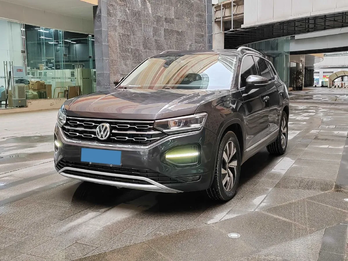 2019 Jeep Cherokee 2.0T 234HP L4 9AT,autocango,china used car exporter,china ev exporter,chinese used car exporter,chinese used ev exporter