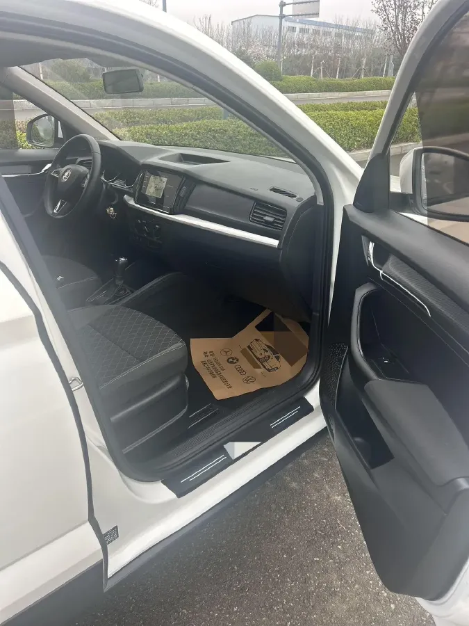 2020 Skoda Kamiq 1.5L 112HP L4 6AT,autocango,china used car exporter,china ev exporter,chinese used car exporter,chinese used ev exporter