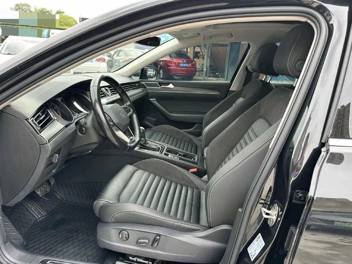 2020 Volkswagen Magotan 2.0T 186HP L4 7DCT,autocango,china used car exporter,china ev exporter,chinese used car exporter,chinese used ev exporter