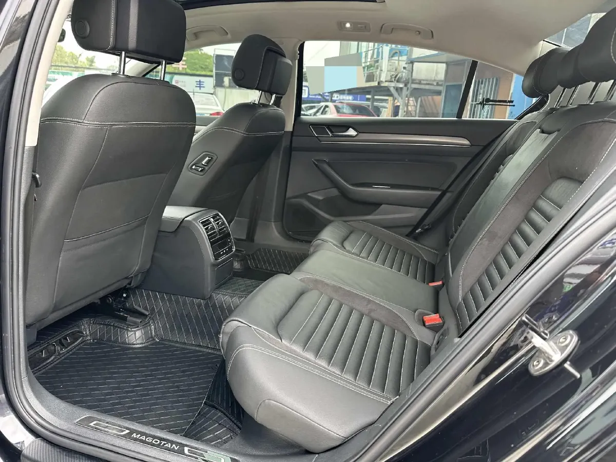2020 Volkswagen Magotan 2.0T 186HP L4 7DCT,autocango,china used car exporter,china ev exporter,chinese used car exporter,chinese used ev exporter