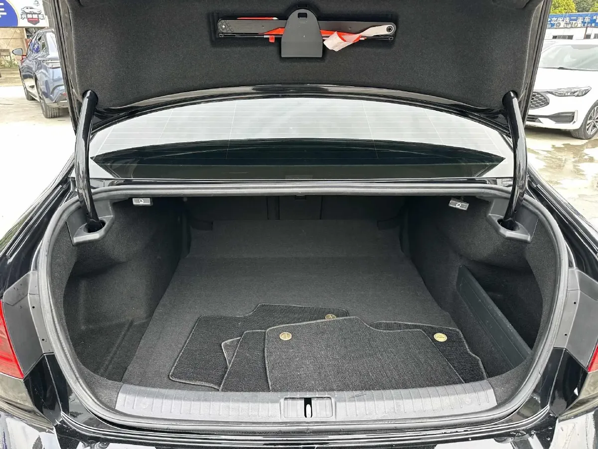 2020 Volkswagen Magotan 2.0T 186HP L4 7DCT,autocango,china used car exporter,china ev exporter,chinese used car exporter,chinese used ev exporter