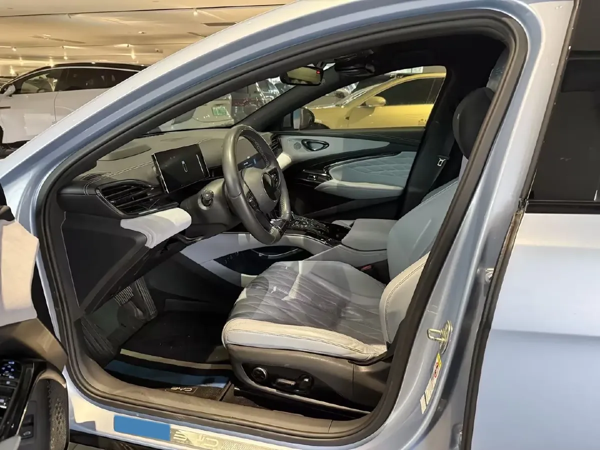 2022 AITO AITO M5 Range Extended 125HP REEV 40KWH,autocango,china used car exporter,china ev exporter,chinese used car exporter,chinese used ev exporter