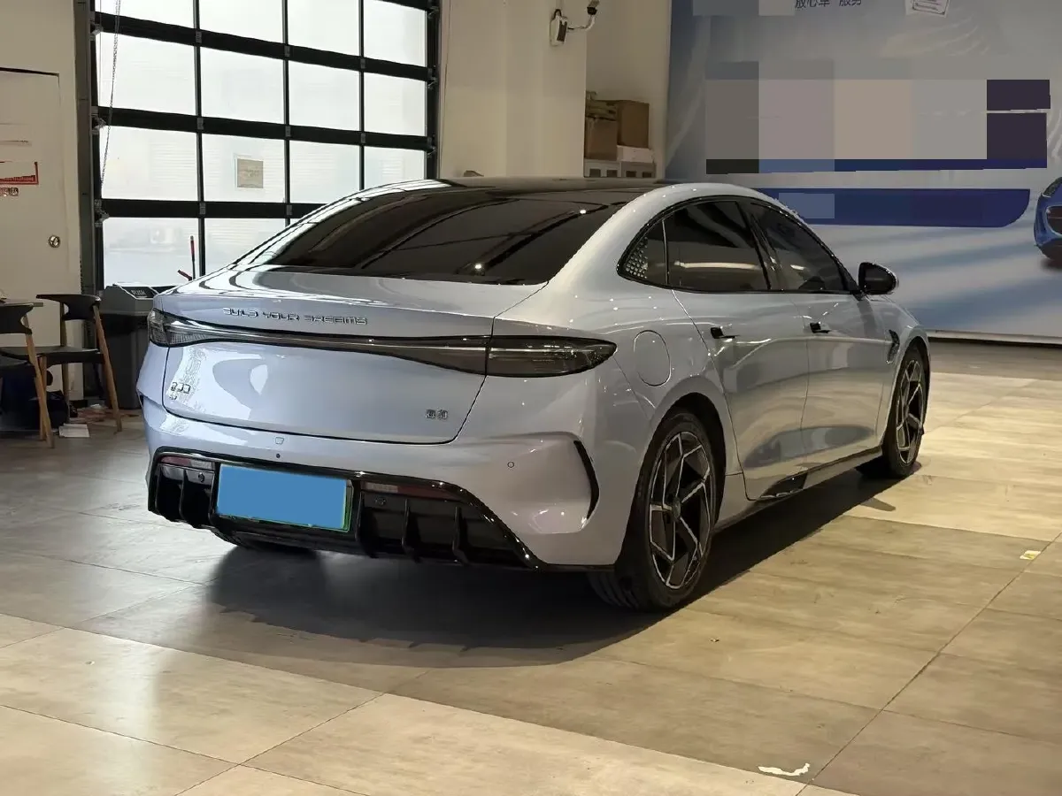 2022 AITO AITO M5 Range Extended 125HP REEV 40KWH,autocango,china used car exporter,china ev exporter,chinese used car exporter,chinese used ev exporter