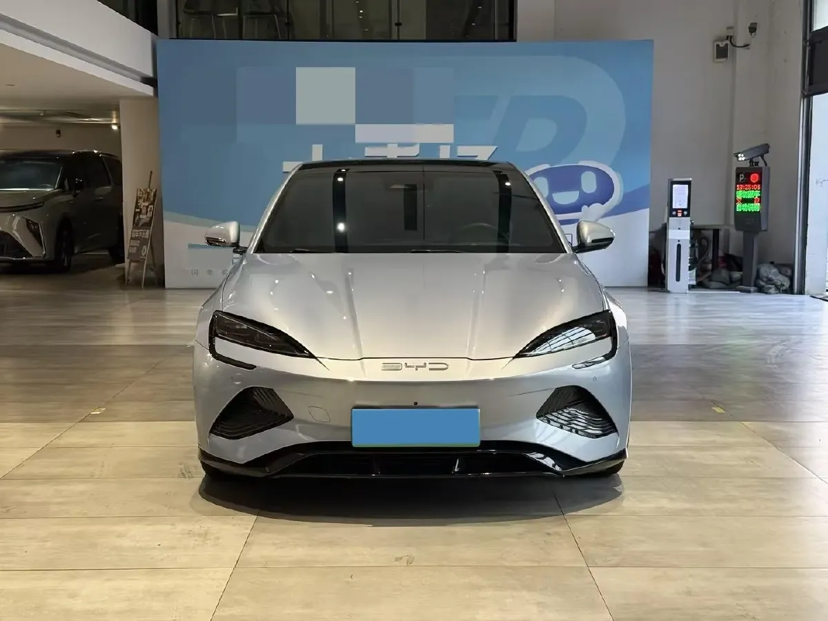 2022 AITO AITO M5 Range Extended 125HP REEV 40KWH,autocango,china used car exporter,china ev exporter,chinese used car exporter,chinese used ev exporter