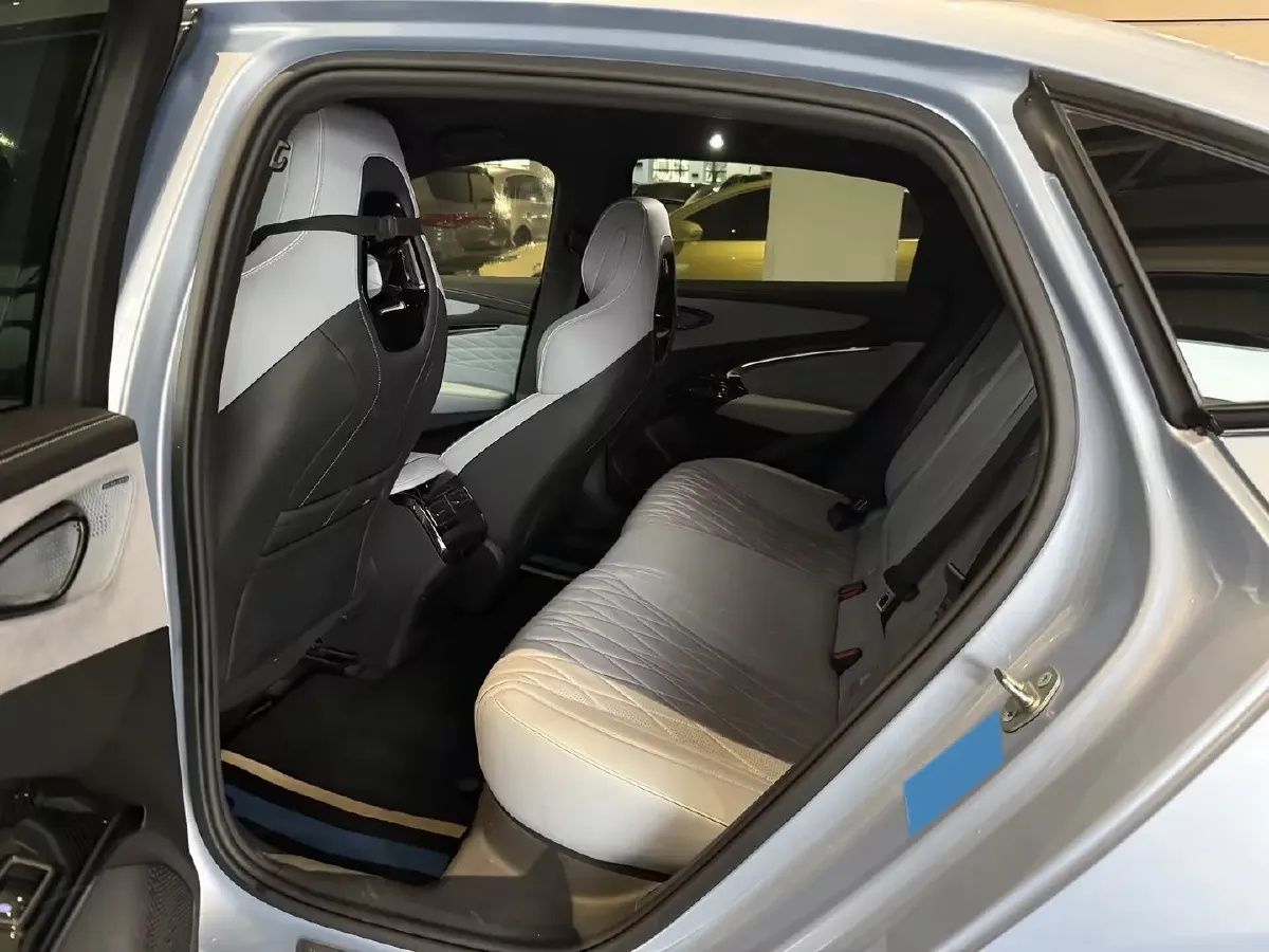 2022 AITO AITO M5 Range Extended 125HP REEV 40KWH,autocango,china used car exporter,china ev exporter,chinese used car exporter,chinese used ev exporter