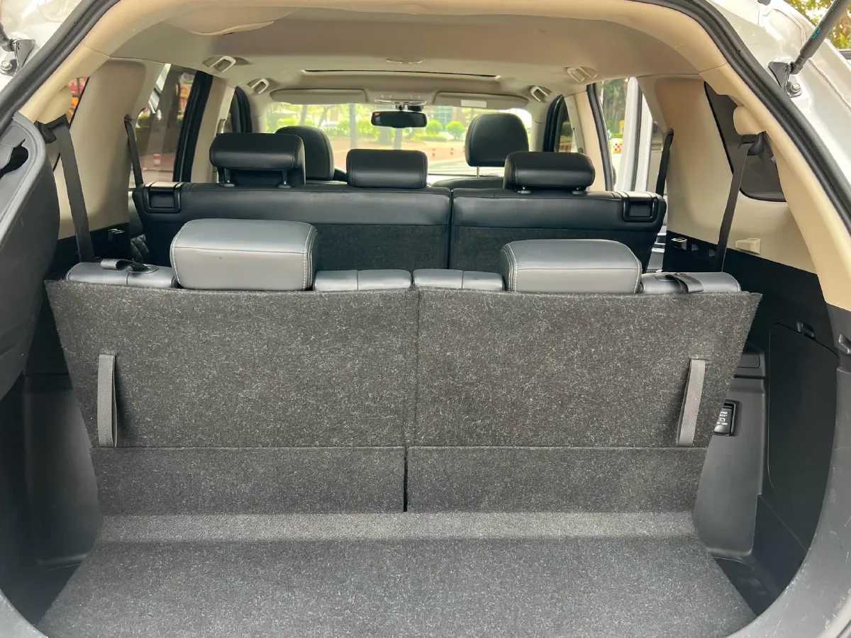 2021 Mitsubishi Outlander 2.4L 192HP L4 CVT,autocango,china used car exporter,china ev exporter,chinese used car exporter,chinese used ev exporter