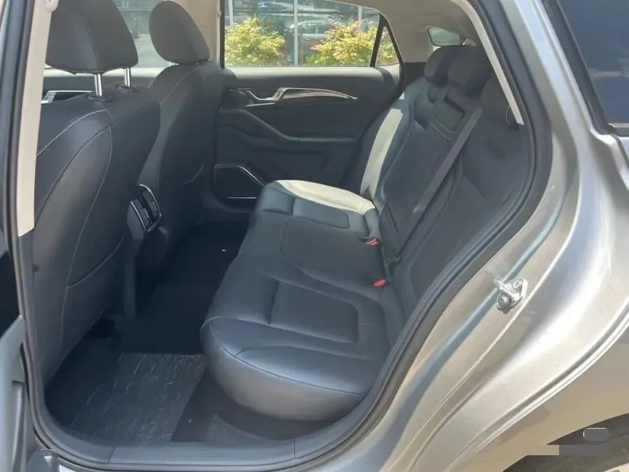 2021 Bestune B70 1.5T 169HP L4 7DCT,autocango,china used car exporter,china ev exporter,chinese used car exporter,chinese used ev exporter