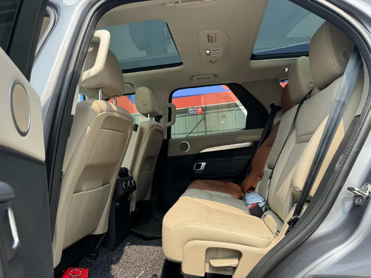 2020 Land Rover Discovery 2.0T 300HP L4 8AT,autocango,china used car exporter,china ev exporter,chinese used car exporter,chinese used ev exporter