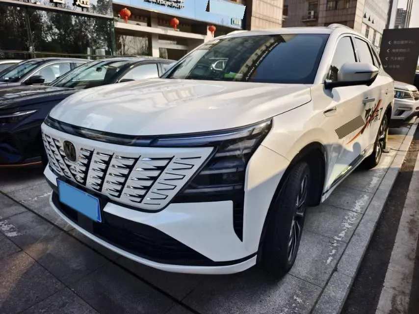 2025 ChangAn CS75 Plus 2.0T 233HP L4 8AT,autocango,china used car exporter,china ev exporter,chinese used car exporter,chinese used ev exporter