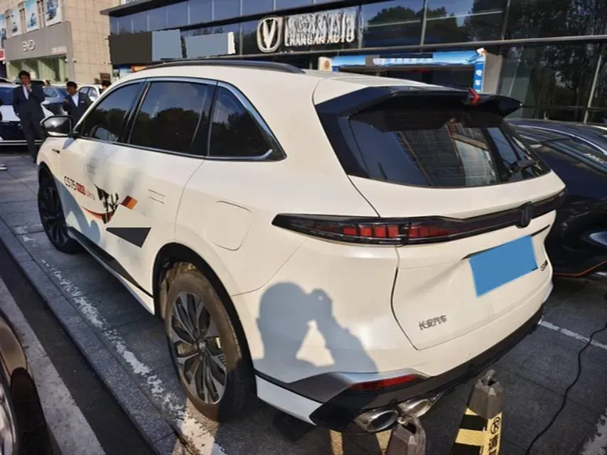 2025 ChangAn CS75 Plus 2.0T 233HP L4 8AT,autocango,china used car exporter,china ev exporter,chinese used car exporter,chinese used ev exporter