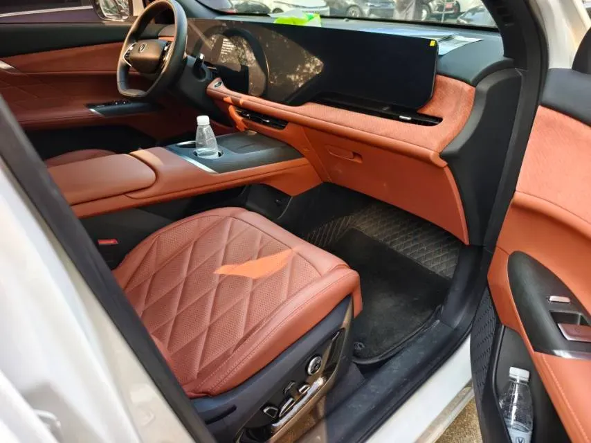 2025 ChangAn CS75 Plus 2.0T 233HP L4 8AT,autocango,china used car exporter,china ev exporter,chinese used car exporter,chinese used ev exporter