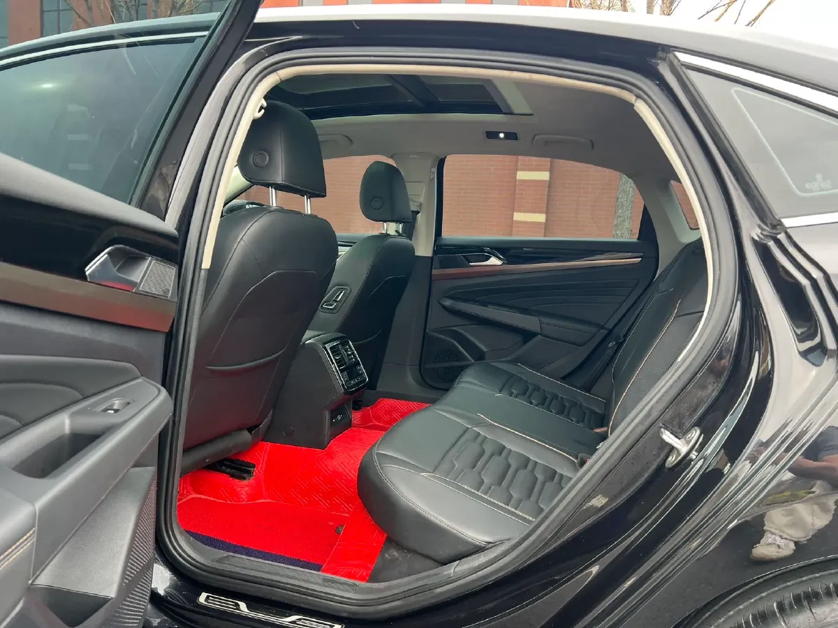 2020 Volkswagen Passat 2.0T 186HP L4 7DCT,autocango,china used car exporter,china ev exporter,chinese used car exporter,chinese used ev exporter