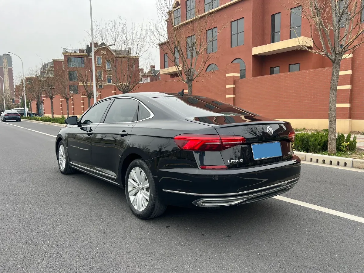 2020 Volkswagen Passat 2.0T 186HP L4 7DCT,autocango,china used car exporter,china ev exporter,chinese used car exporter,chinese used ev exporter