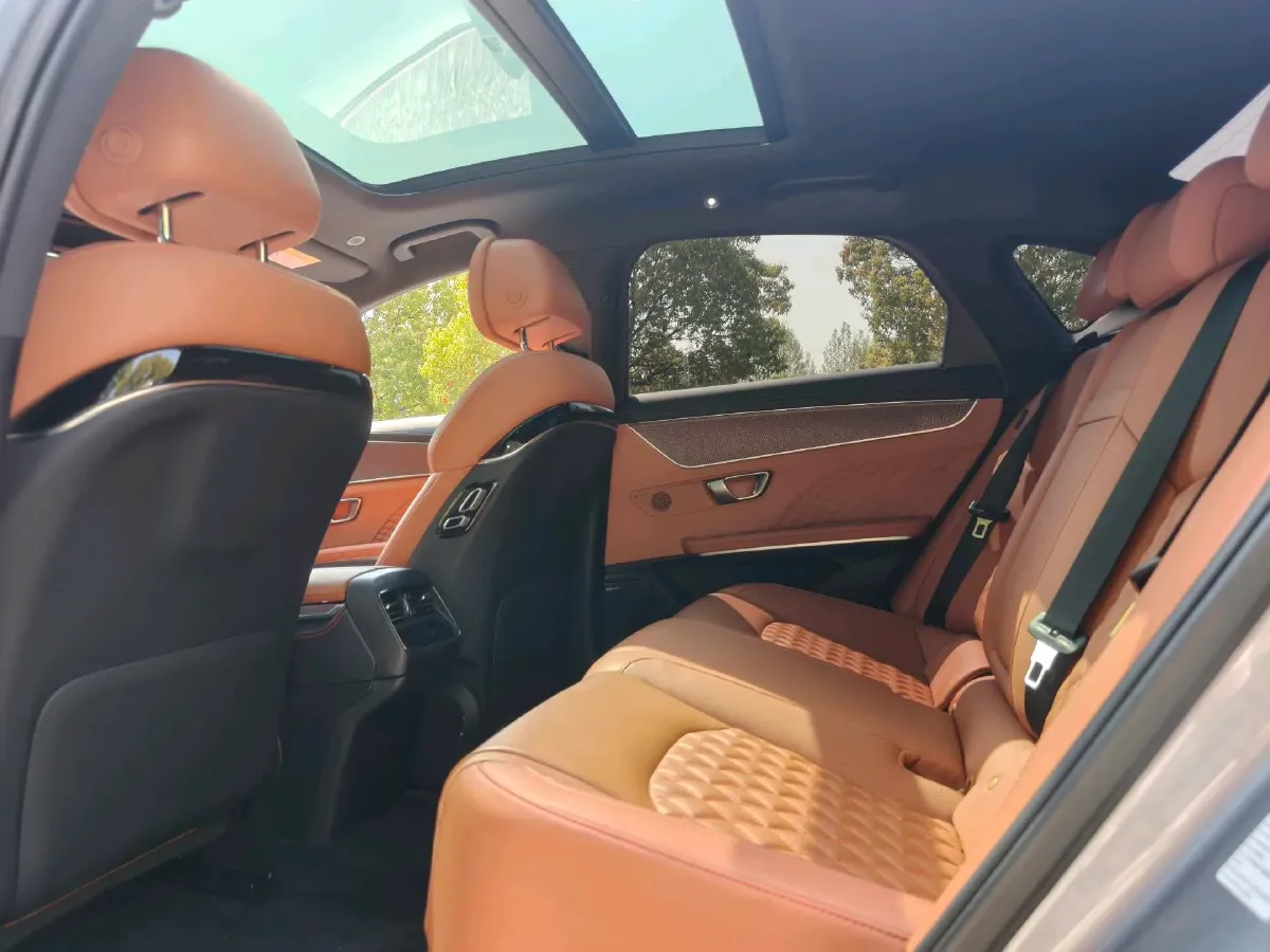 2022 Volkswagen Tiguan L 2.0T 186HP L4 7DCT,autocango,china used car exporter,china ev exporter,chinese used car exporter,chinese used ev exporter