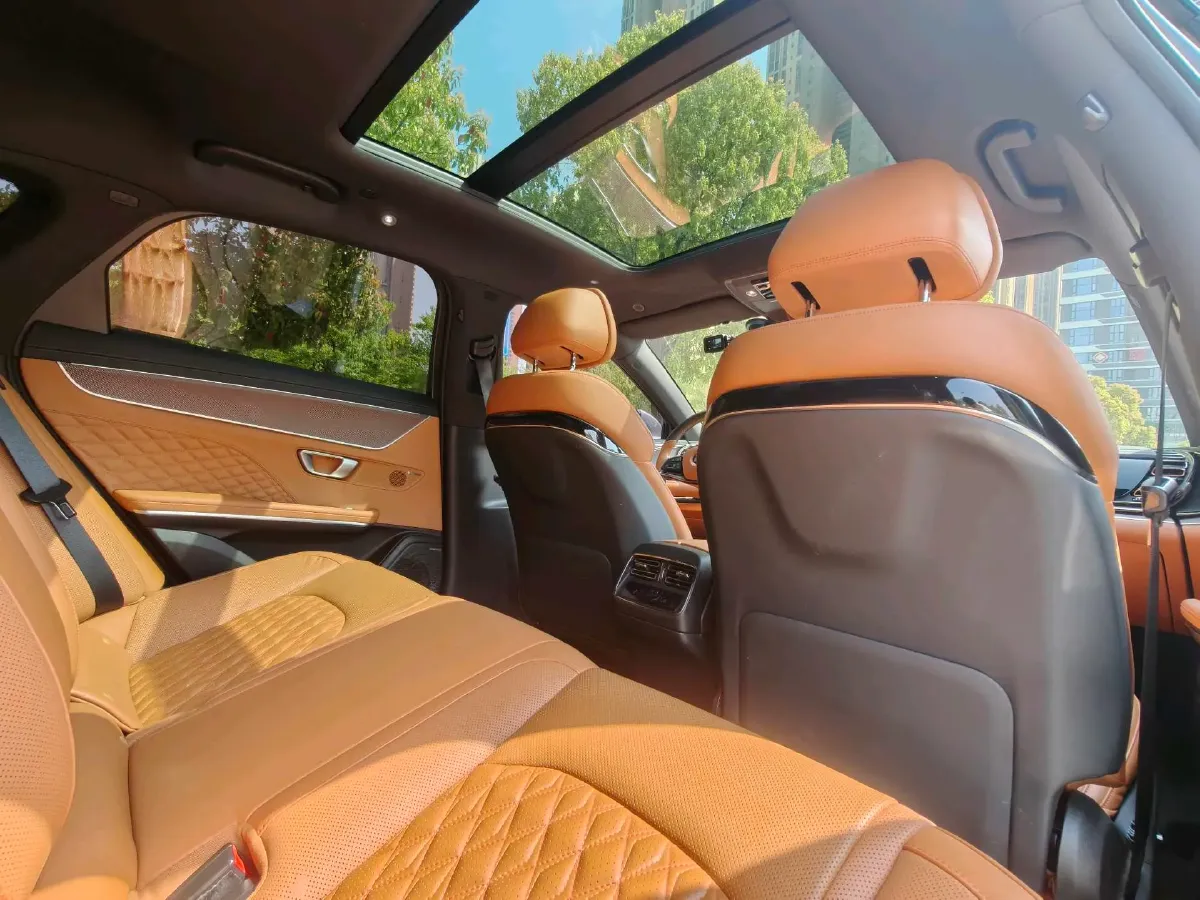 2022 Volkswagen Tiguan L 2.0T 186HP L4 7DCT,autocango,china used car exporter,china ev exporter,chinese used car exporter,chinese used ev exporter