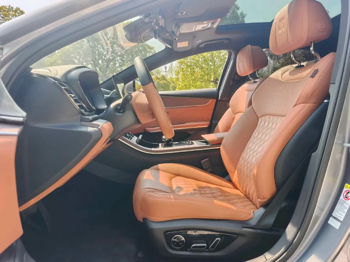 2022 Volkswagen Tiguan L 2.0T 186HP L4 7DCT,autocango,china used car exporter,china ev exporter,chinese used car exporter,chinese used ev exporter