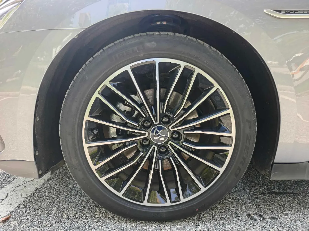 2022 Volkswagen Tiguan L 2.0T 186HP L4 7DCT,autocango,china used car exporter,china ev exporter,chinese used car exporter,chinese used ev exporter