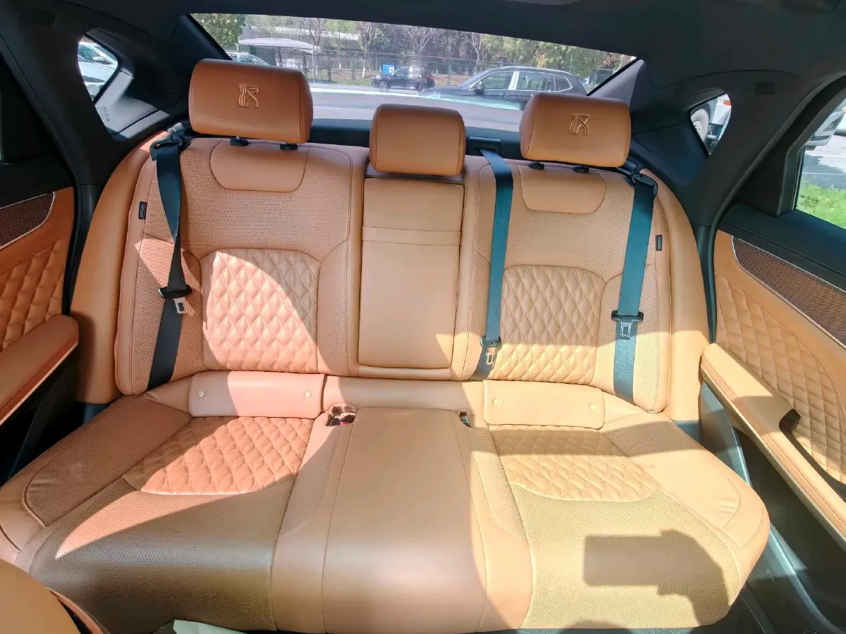 2022 Volkswagen Tiguan L 2.0T 186HP L4 7DCT,autocango,china used car exporter,china ev exporter,chinese used car exporter,chinese used ev exporter