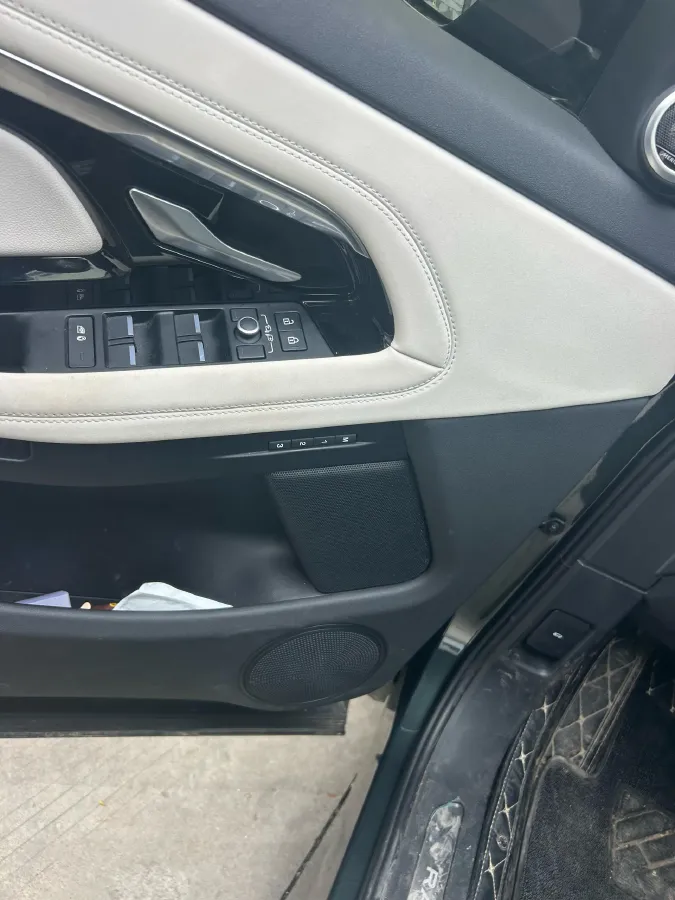 2023 Land Rover Range Rover Evoque 2.0T 249HP L4 9AT,autocango,china used car exporter,china ev exporter,chinese used car exporter,chinese used ev exporter