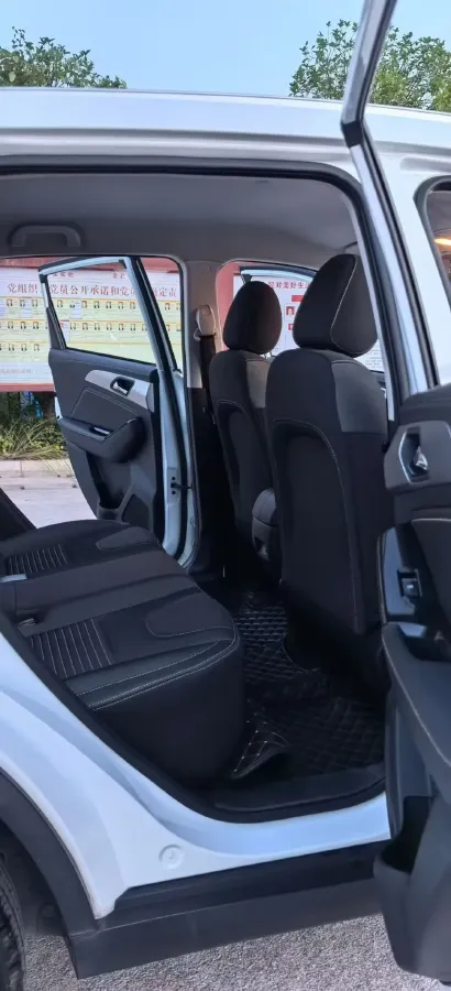 2019 BeiJing Auto X3 1.5T 150HP L4 CVT,autocango,china used car exporter,china ev exporter,chinese used car exporter,chinese used ev exporter