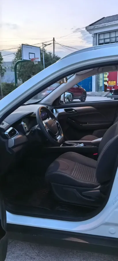 2019 BeiJing Auto X3 1.5T 150HP L4 CVT,autocango,china used car exporter,china ev exporter,chinese used car exporter,chinese used ev exporter