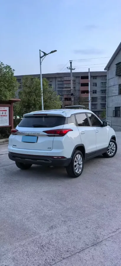 2019 BeiJing Auto X3 1.5T 150HP L4 CVT,autocango,china used car exporter,china ev exporter,chinese used car exporter,chinese used ev exporter