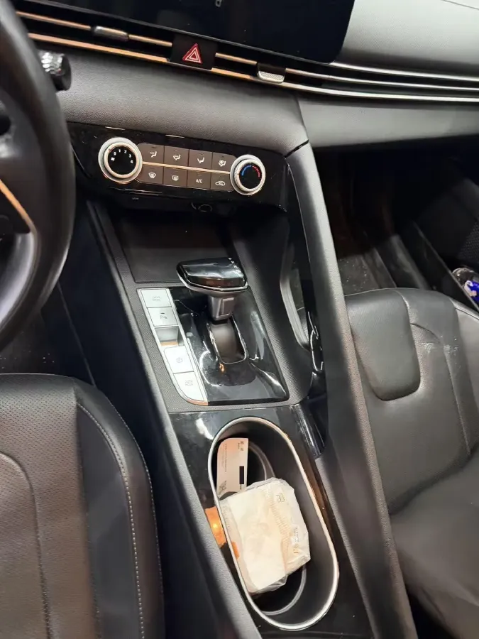 2021 Hyundai Elantra 1.5L 115HP L4 CVT,autocango,china used car exporter,china ev exporter,chinese used car exporter,chinese used ev exporter