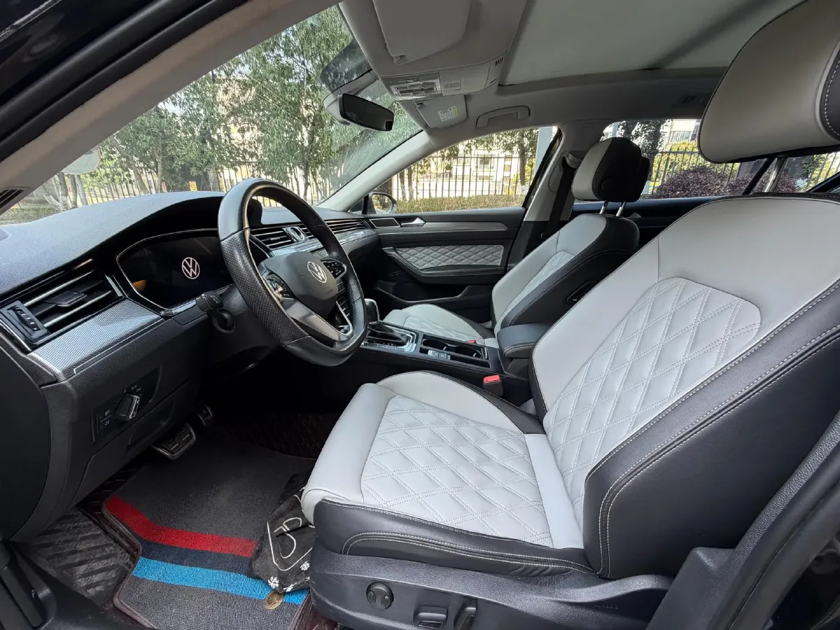 2023 Volkswagen Magotan 2.0T 186HP L4 7DCT,autocango,china used car exporter,china ev exporter,chinese used car exporter,chinese used ev exporter