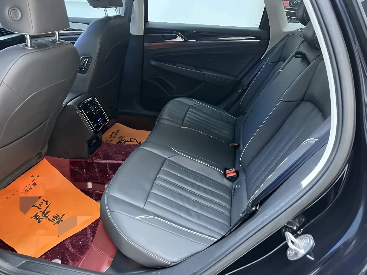 2023 Volkswagen Passat 2.0T 186HP L4 7DCT,autocango,china used car exporter,china ev exporter,chinese used car exporter,chinese used ev exporter