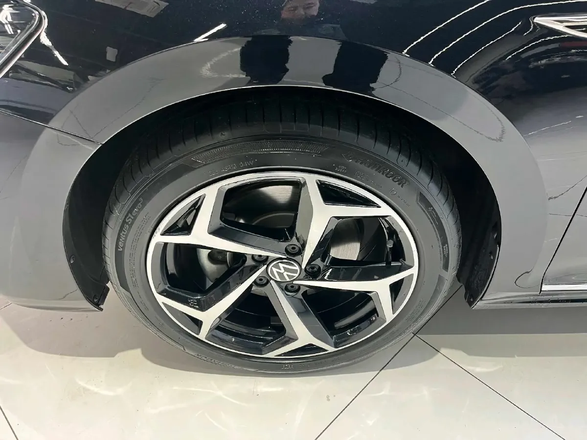 2023 Volkswagen Passat 2.0T 186HP L4 7DCT,autocango,china used car exporter,china ev exporter,chinese used car exporter,chinese used ev exporter