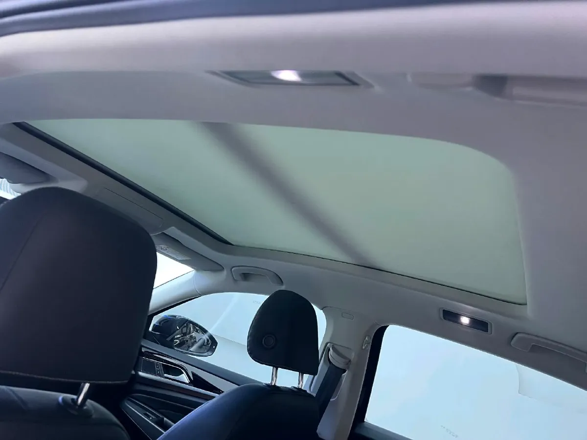 2023 Volkswagen Passat 2.0T 186HP L4 7DCT,autocango,china used car exporter,china ev exporter,chinese used car exporter,chinese used ev exporter