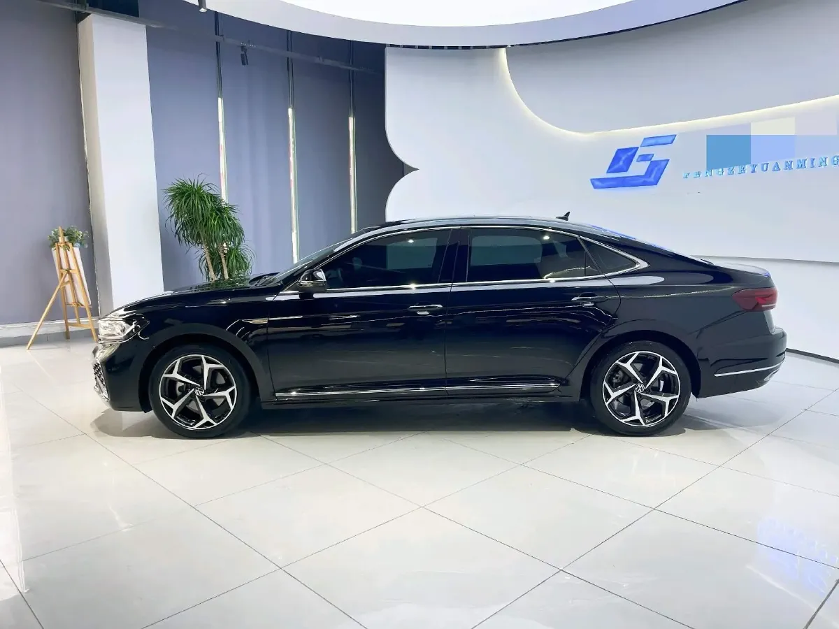 2023 Volkswagen Passat 2.0T 186HP L4 7DCT,autocango,china used car exporter,china ev exporter,chinese used car exporter,chinese used ev exporter
