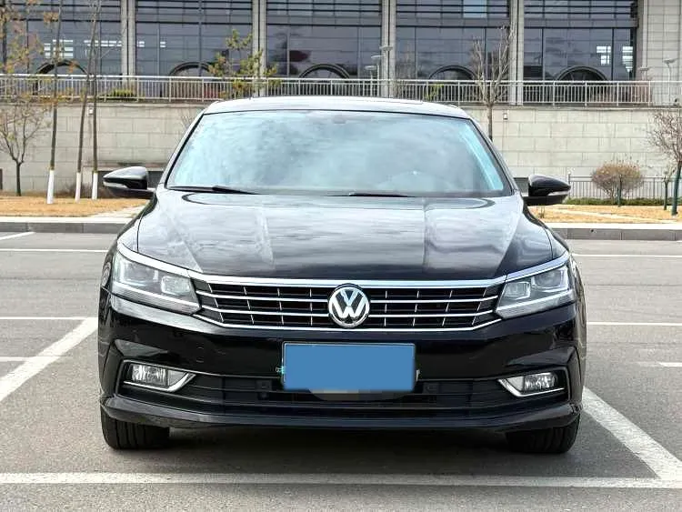2017 Volkswagen Passat 1.8T 180HP L4 7DCT,autocango,china used car exporter,china ev exporter,chinese used car exporter,chinese used ev exporter
