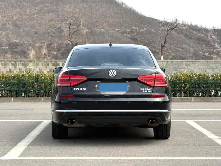 2017 Volkswagen Passat 1.8T 180HP L4 7DCT,autocango,china used car exporter,china ev exporter,chinese used car exporter,chinese used ev exporter