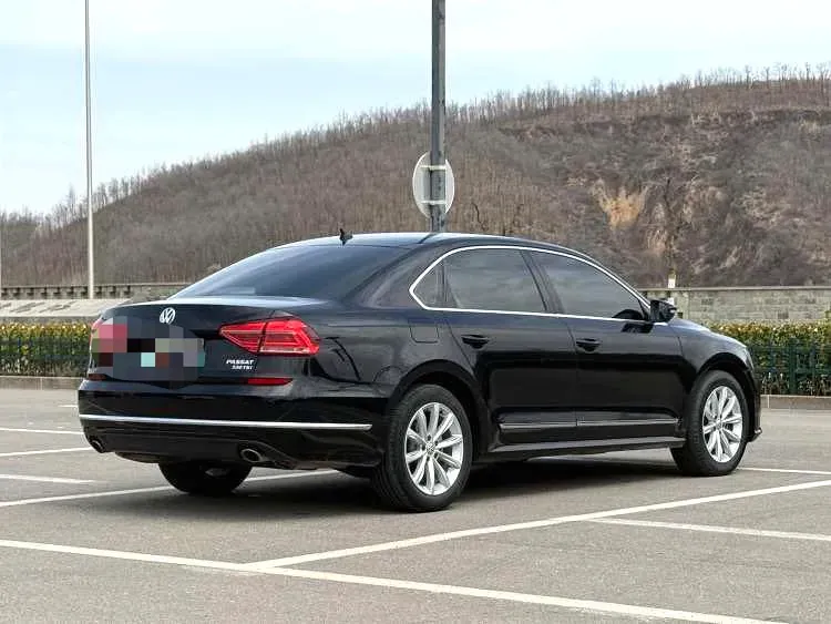 2017 Volkswagen Passat 1.8T 180HP L4 7DCT,autocango,china used car exporter,china ev exporter,chinese used car exporter,chinese used ev exporter