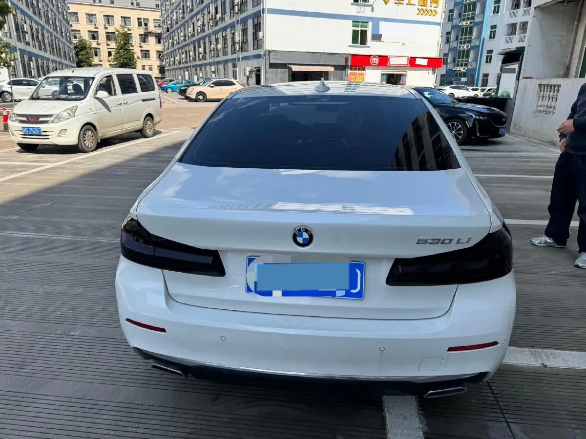 2021 BMW 5 Series 2.0T 252HP L4 8AT,autocango,china used car exporter,china ev exporter,chinese used car exporter,chinese used ev exporter