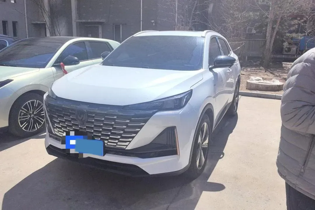 2022 ChangAn Oshan X7 Plus 1.5T 188HP L4 7DCT,autocango,china used car exporter,china ev exporter,chinese used car exporter,chinese used ev exporter