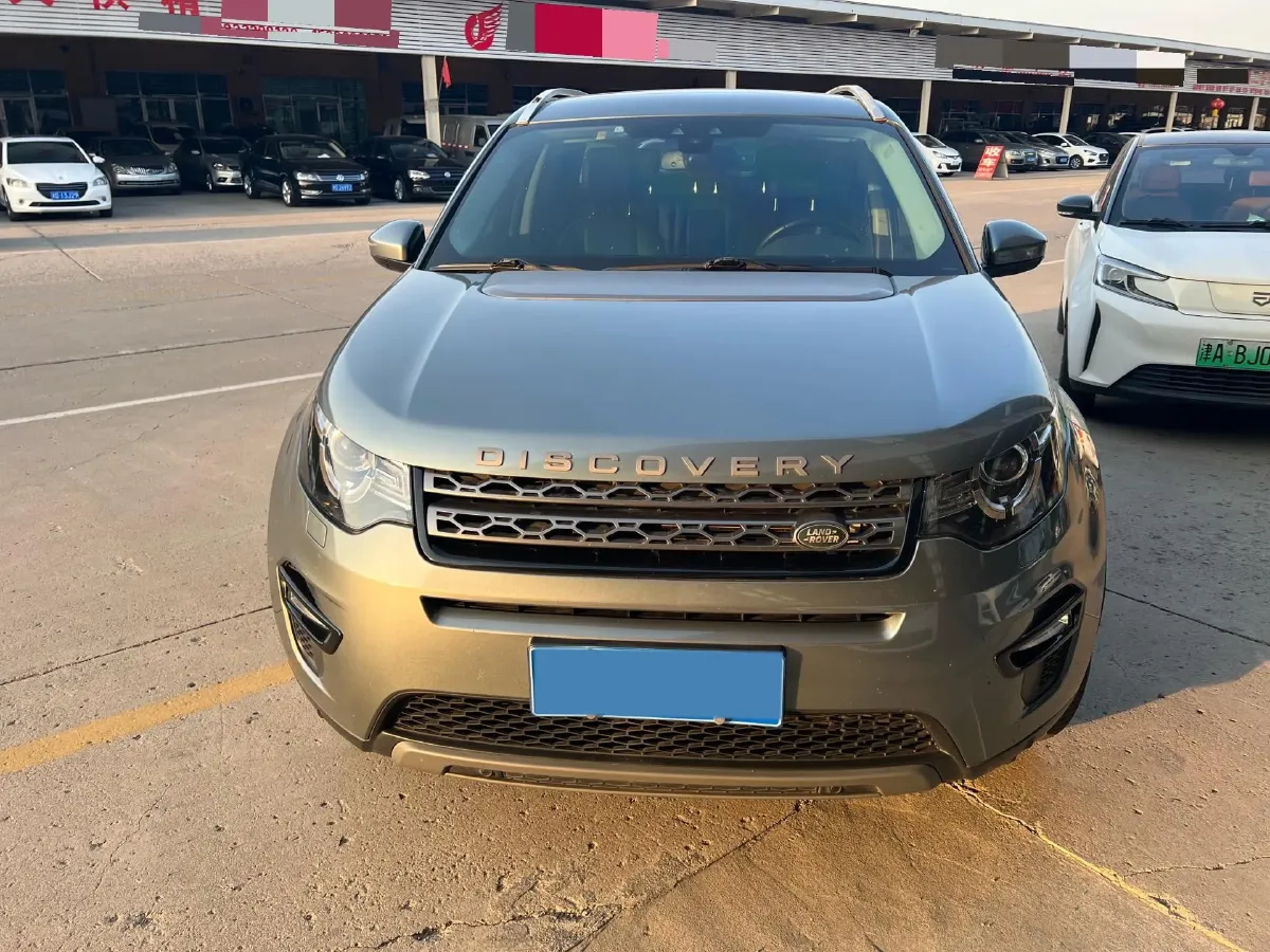 2018 Land Rover Discovery Sport 2.0T 241HP L4 9AT,autocango,china used car exporter,china ev exporter,chinese used car exporter,chinese used ev exporter