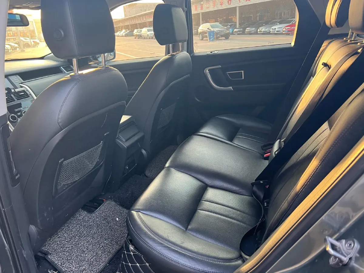 2018 Land Rover Discovery Sport 2.0T 241HP L4 9AT,autocango,china used car exporter,china ev exporter,chinese used car exporter,chinese used ev exporter