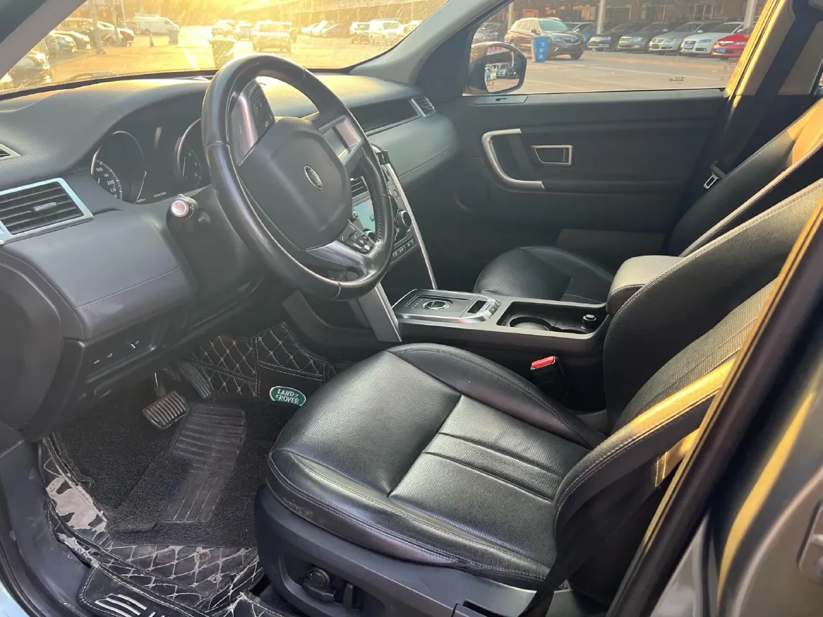 2018 Land Rover Discovery Sport 2.0T 241HP L4 9AT,autocango,china used car exporter,china ev exporter,chinese used car exporter,chinese used ev exporter