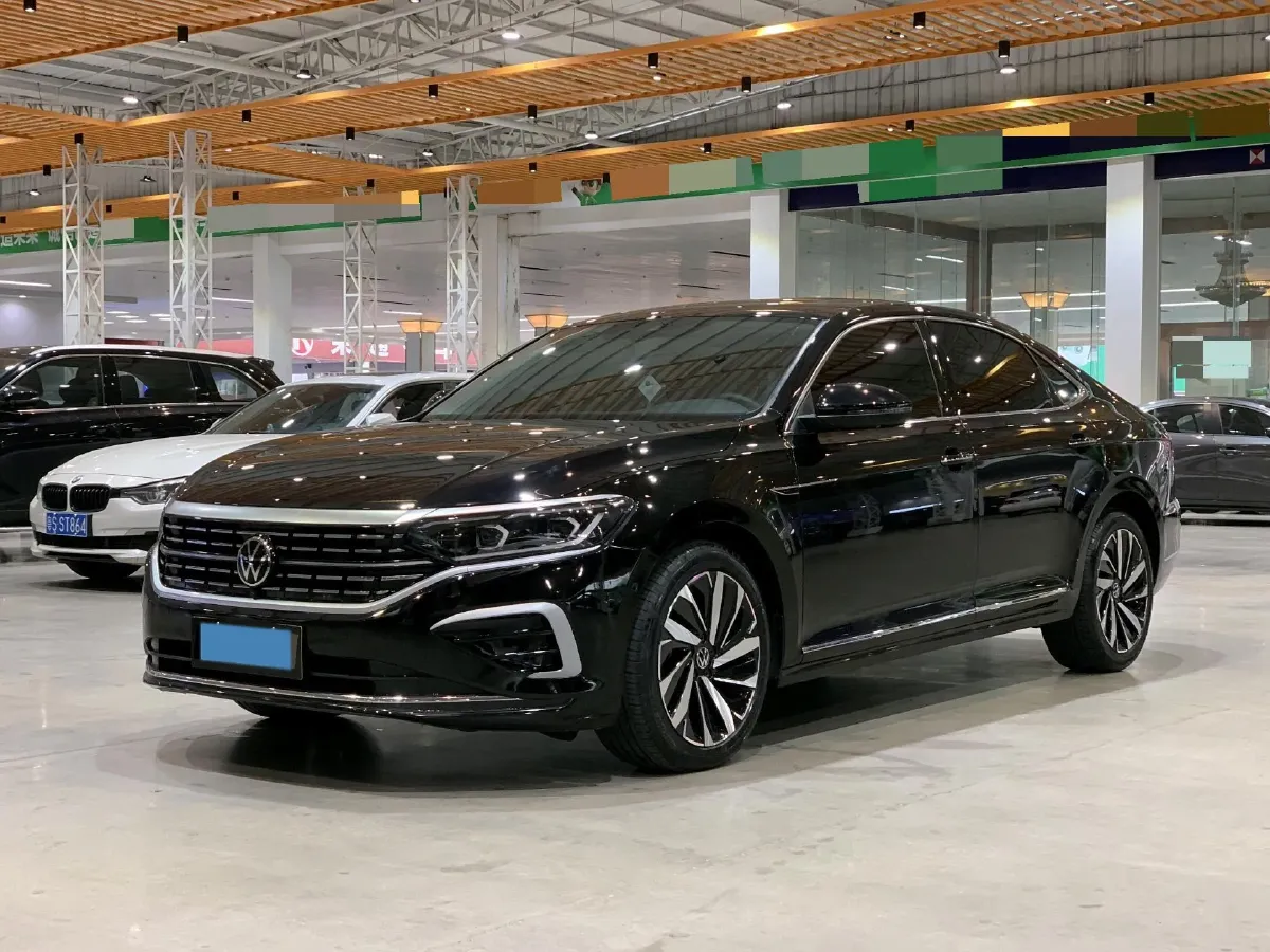 2023 Volkswagen Passat 2.0T 186HP L4 7DCT,autocango,china used car exporter,china ev exporter,chinese used car exporter,chinese used ev exporter