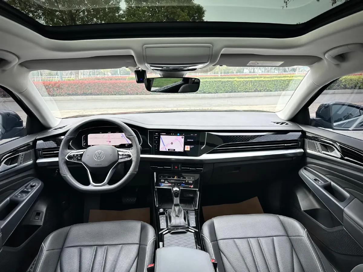 2024 Volkswagen Passat 2.0T 220HP L4 7DCT,autocango,china used car exporter,china ev exporter,chinese used car exporter,chinese used ev exporter