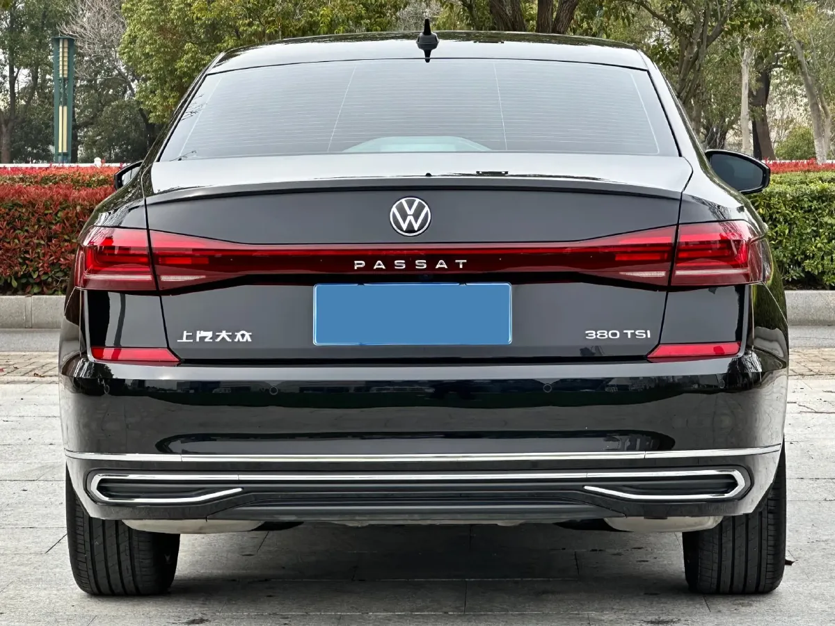 2024 Volkswagen Passat 2.0T 220HP L4 7DCT,autocango,china used car exporter,china ev exporter,chinese used car exporter,chinese used ev exporter