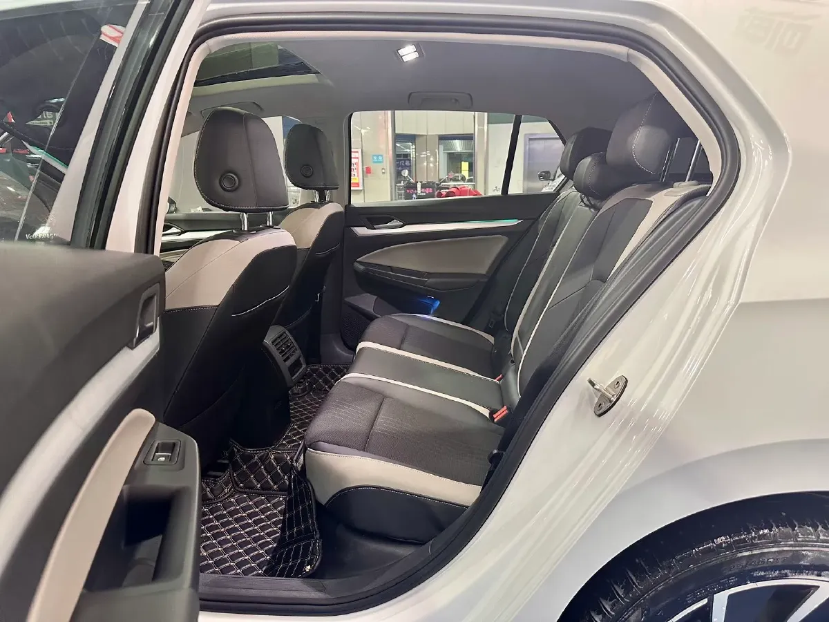 2021 Volkswagen Golf 1.4T 150HP L4 7DCT,autocango,china used car exporter,china ev exporter,chinese used car exporter,chinese used ev exporter