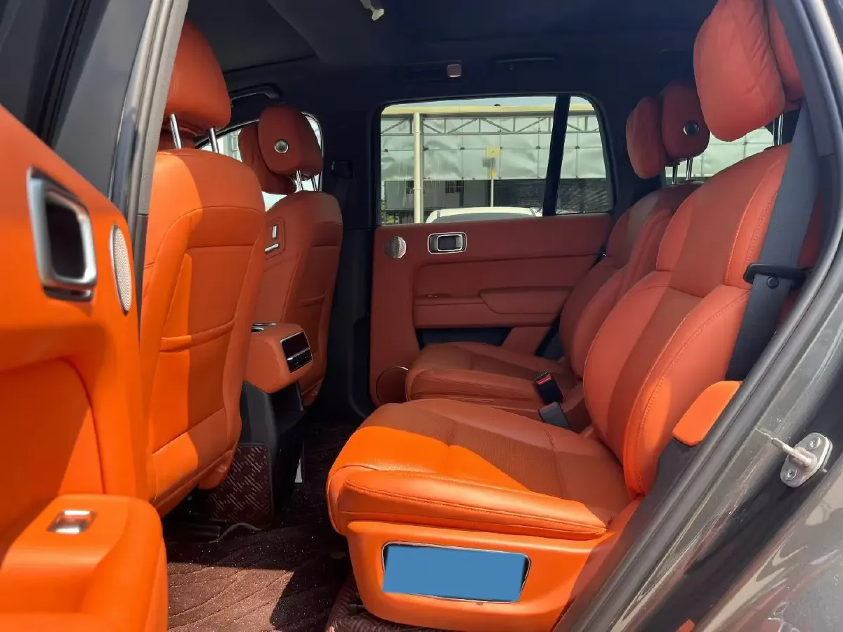 2023 Li L8 Range Extended 154HP REEV 40.9KWH,autocango,china used car exporter,china ev exporter,chinese used car exporter,chinese used ev exporter