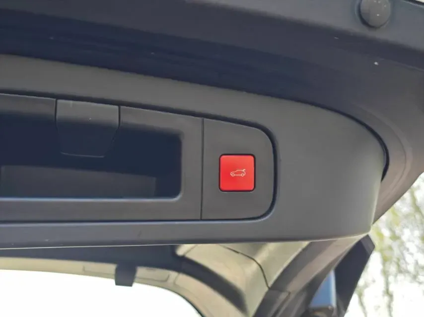 2023 Citroen C5 X 1.6T 175HP L4 8AT,autocango,china used car exporter,china ev exporter,chinese used car exporter,chinese used ev exporter