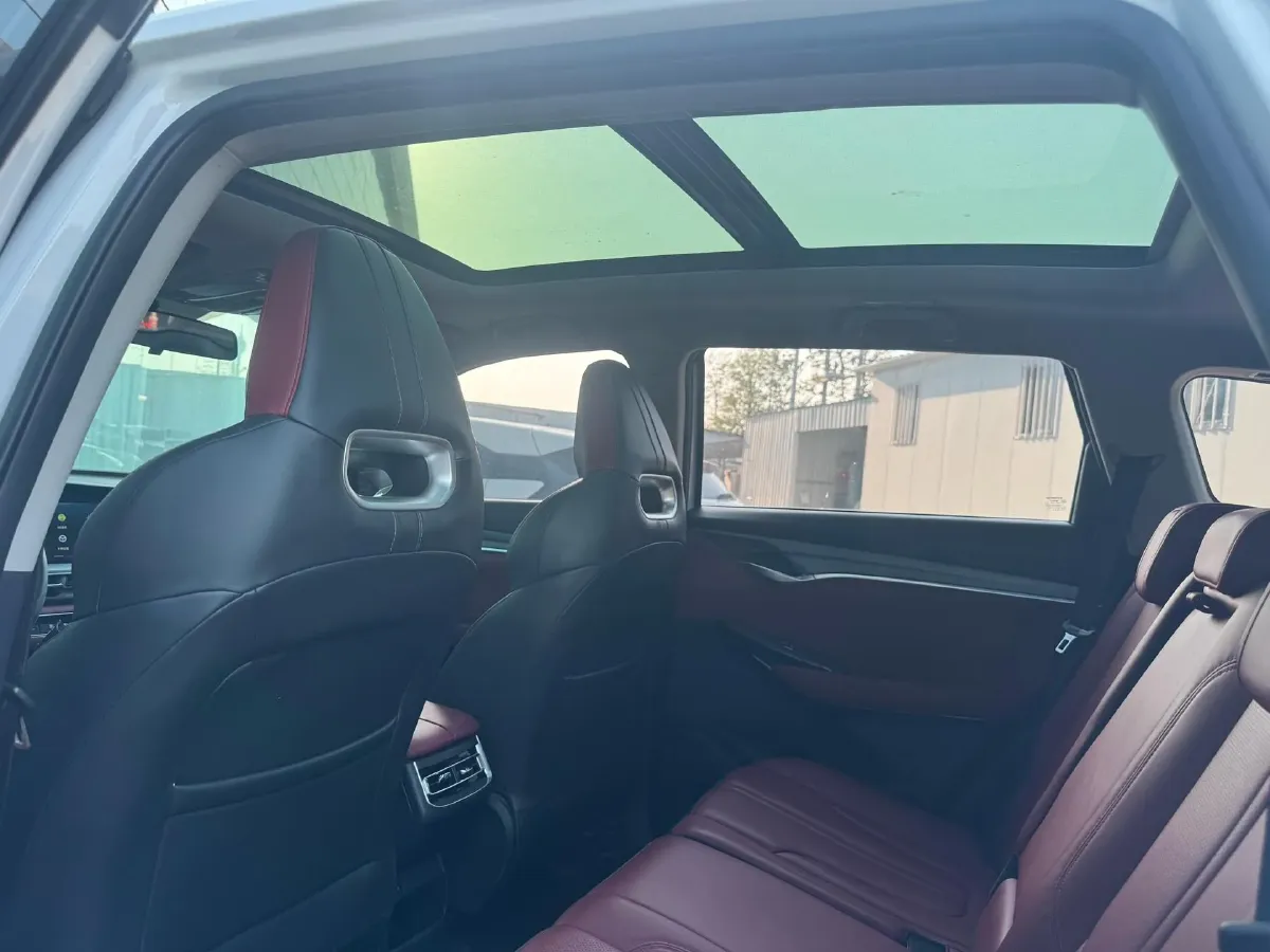 2022 ChangAn CS75 Plus 1.5T 178HP L4 6AT,autocango,china used car exporter,china ev exporter,chinese used car exporter,chinese used ev exporter