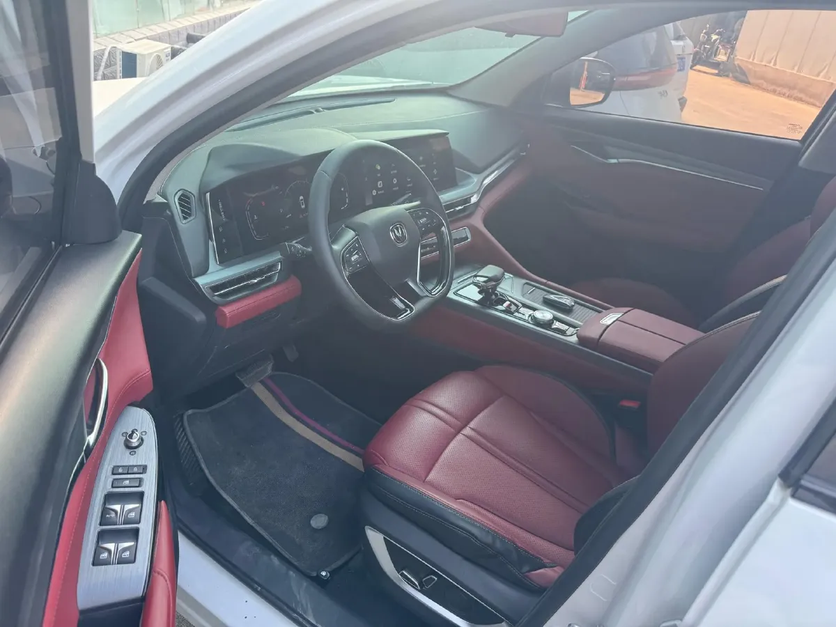 2022 ChangAn CS75 Plus 1.5T 178HP L4 6AT,autocango,china used car exporter,china ev exporter,chinese used car exporter,chinese used ev exporter