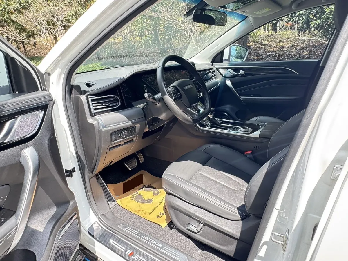 2020 Jetour X90 1.6T 197HP L4 7DCT,autocango,china used car exporter,china ev exporter,chinese used car exporter,chinese used ev exporter