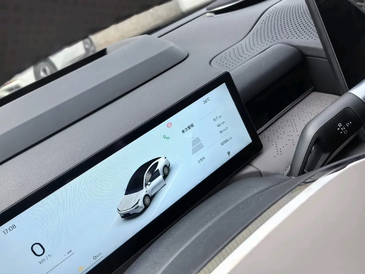 2025 Geely Galaxy Starshine 8 1.5T 163HP L4 3DHT PHEV 27.69KWH,autocango,china used car exporter,china ev exporter,chinese used car exporter,chinese used ev exporter